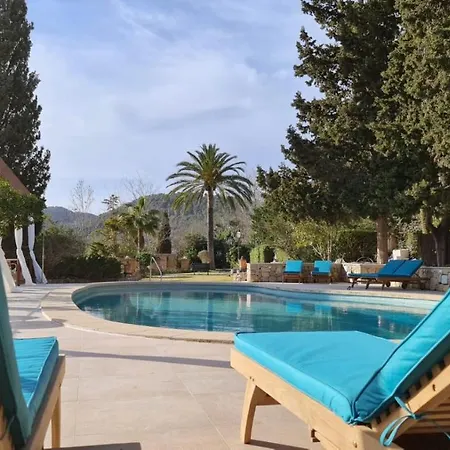 Rondaia Hotel *
