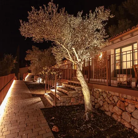 Rondaia Hotel
